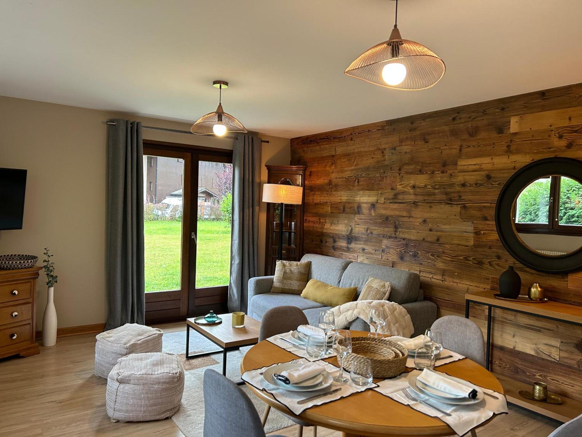 Appartement Style Chalet Avec Grande Terrasse Et Parking Prive Chamonix Exterior photo